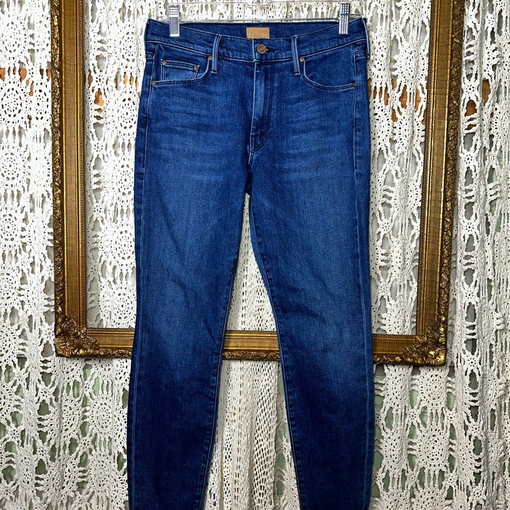 Mother The Looker Ankle River Rule 27 skinny jeans.